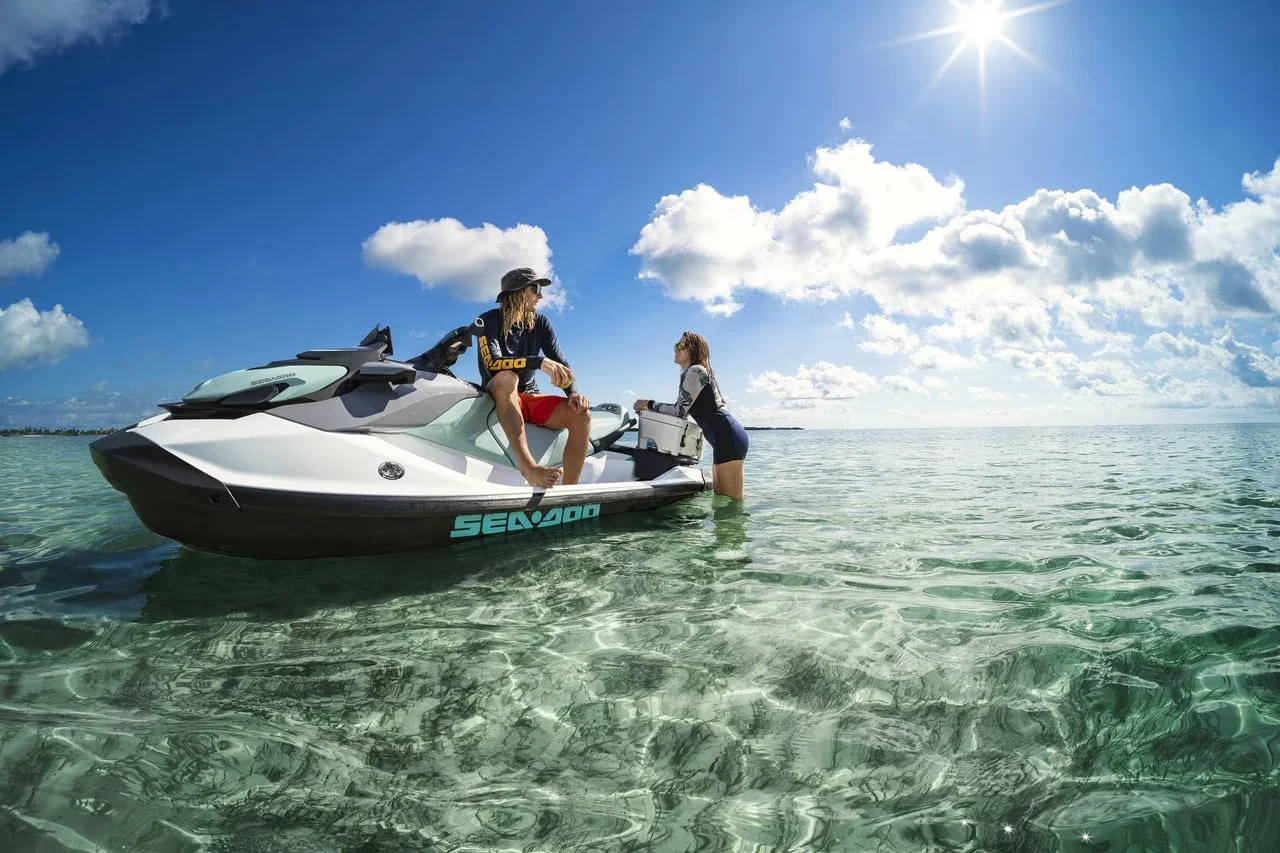 Passeio de jetski na lua de mel